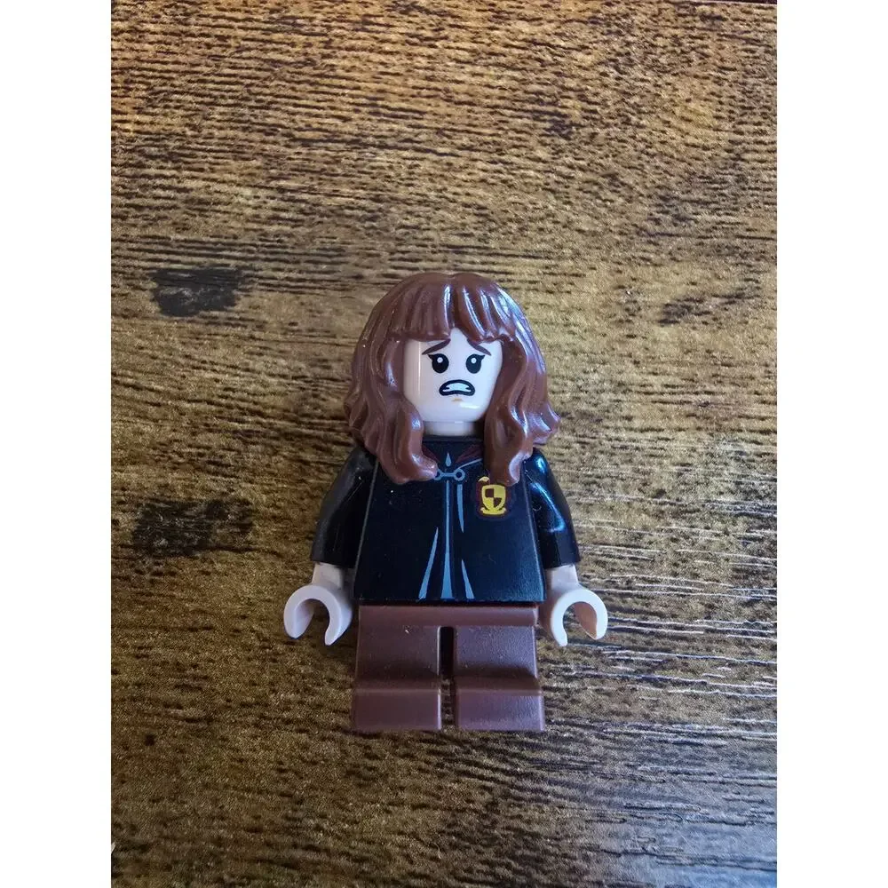LEGO Harry Potter Minifigure Hermione Granger - Gryffindor Robe (Genuine)